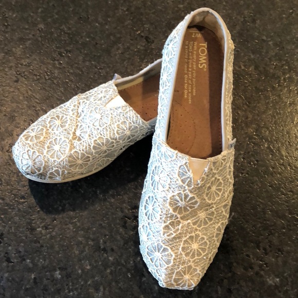 toms daisy metallic